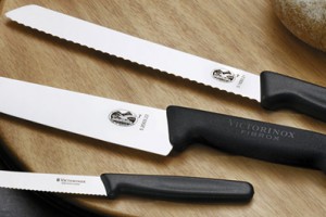 8804862951454 300X200 | Baumgart Alain Travaux Publics - BC Matériaux VICTORINOX, le plaisir de cuisiner… Guebwiller 1